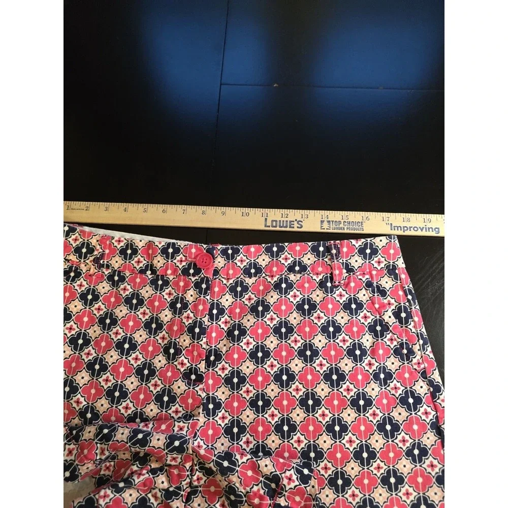 Crown‎ & Ivy Women's Size 12 Shorts Pink Navy Blue White Geometric Clover...
